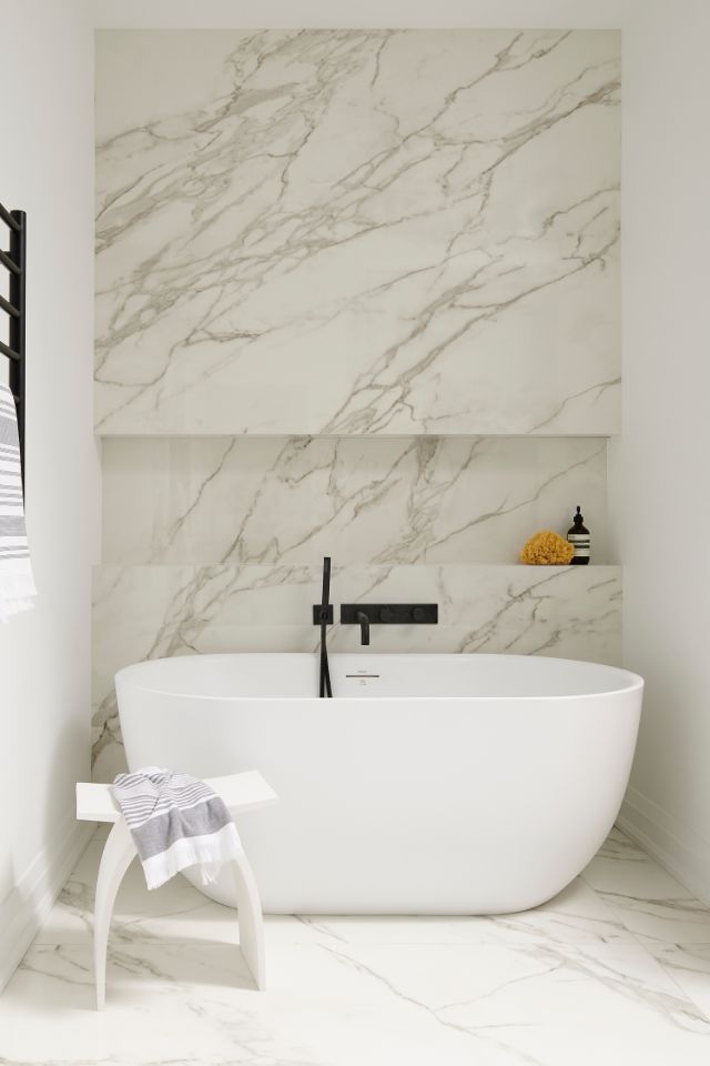 porcelain tile, bathtub